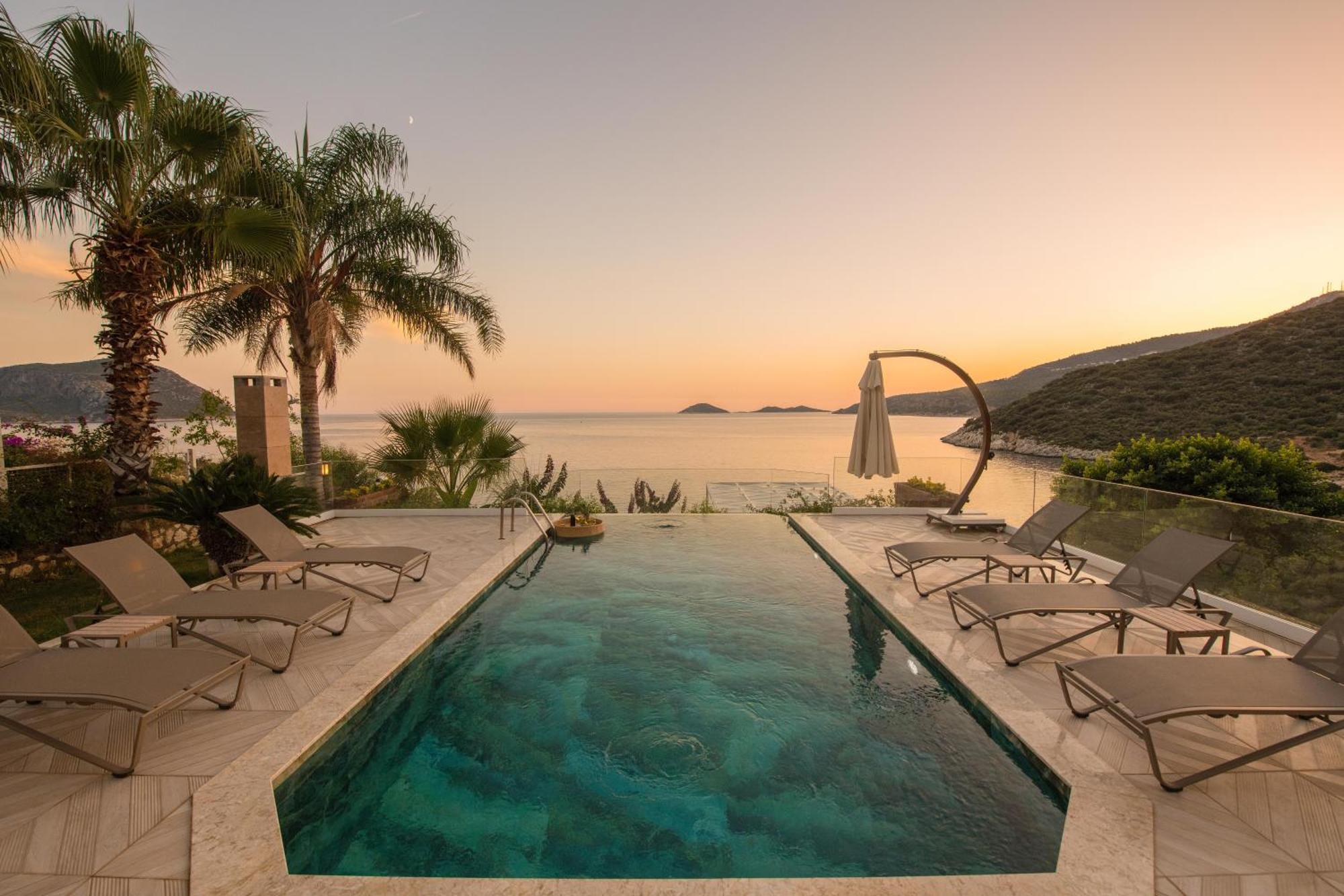 Beachfront White Villa With Private Swimming Pool Kalkan Exteriör bild