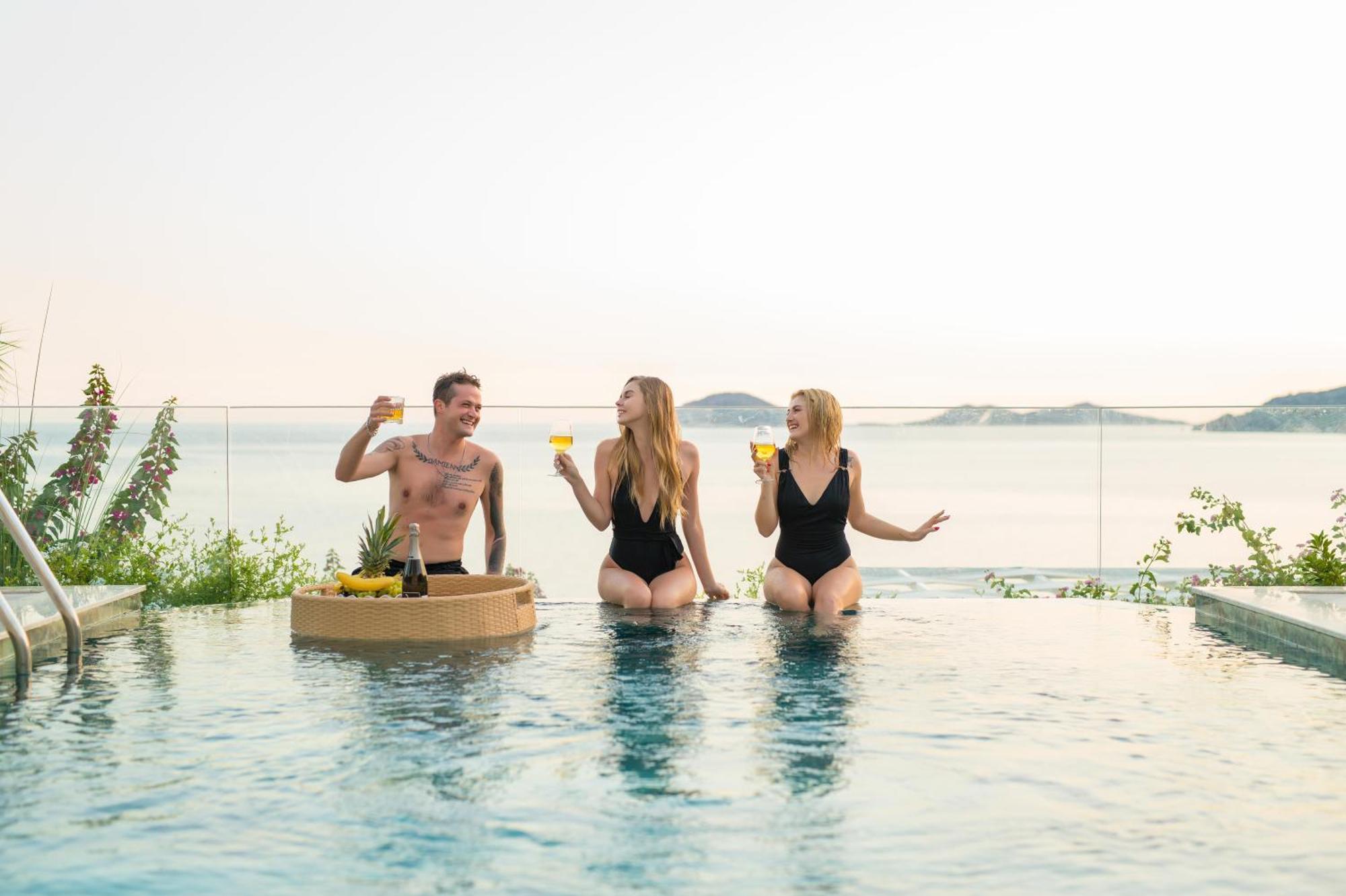 Beachfront White Villa With Private Swimming Pool Kalkan Exteriör bild