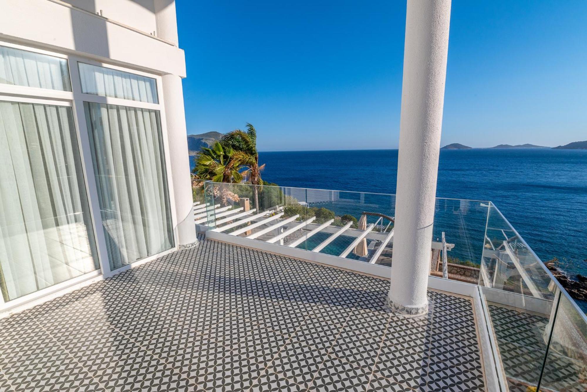 Beachfront White Villa With Private Swimming Pool Kalkan Exteriör bild